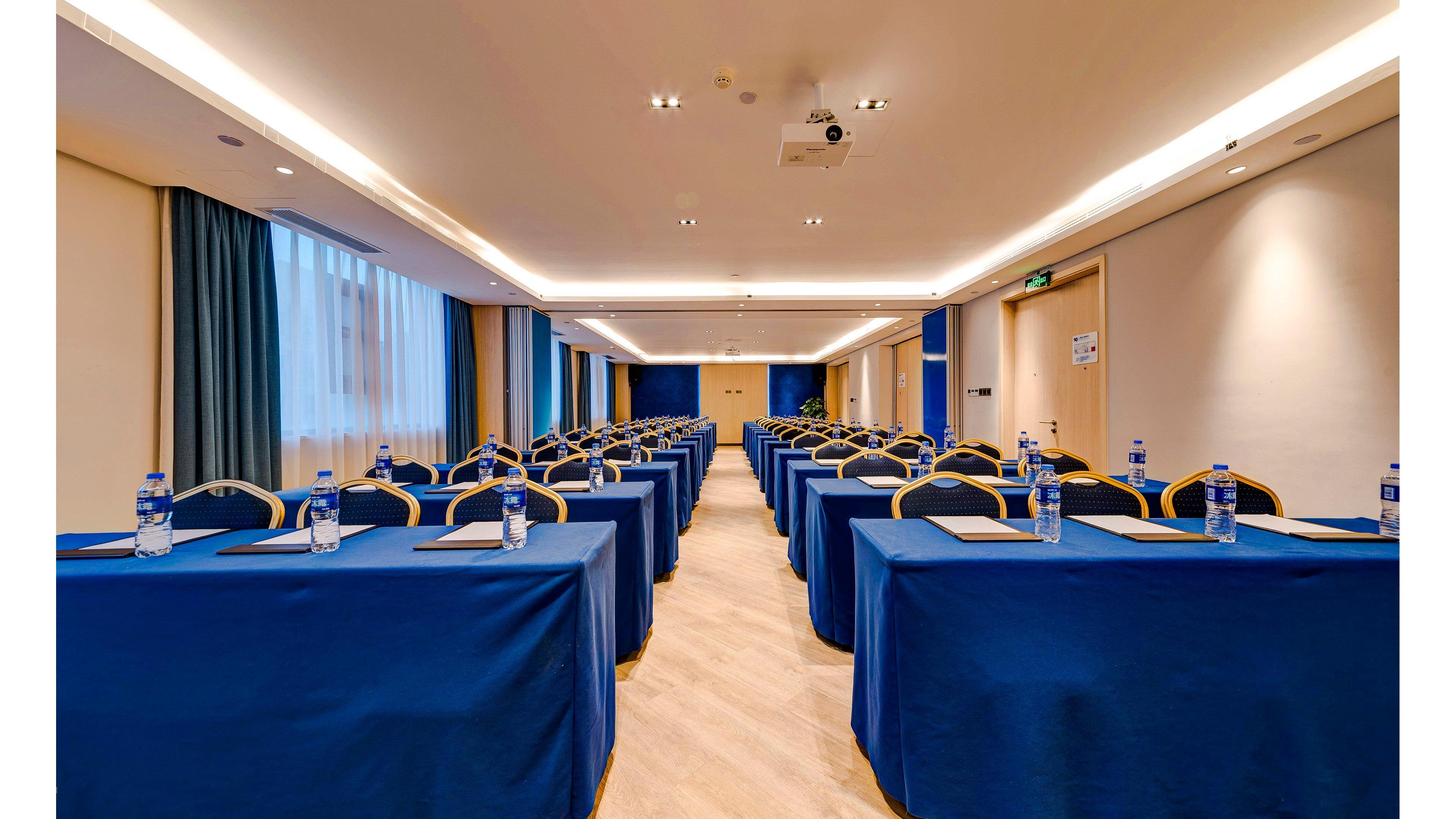 Holiday Inn Express Shijiazhuang High-tech Zone, an IHG Hotel Buitenkant foto